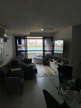 APARTAMENTO  À VENDA NO EDIFÍCIO TORRE EIFFEL