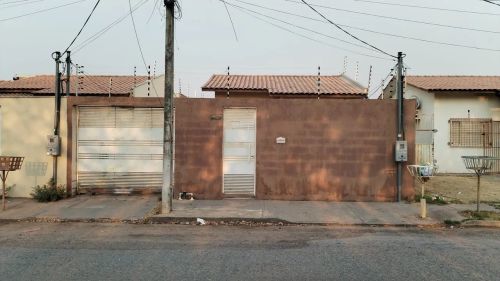 CASA A VENDA NO BAIRRO RESIDENCIAL ÁGUAS CLARAS - DISTRITO INDUSTRIAL 