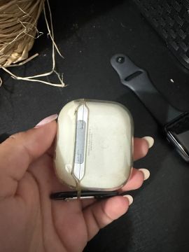 AirPod com case transparente