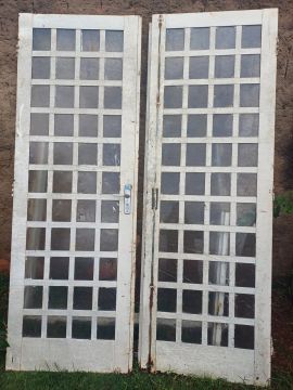 Portas de ferro com vidro 