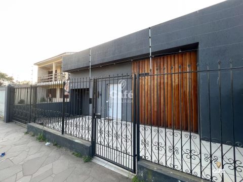 Casa 4 Dormitórios, 2 Banheiros, 3 Vagas de Garagem, Bairro Patronato