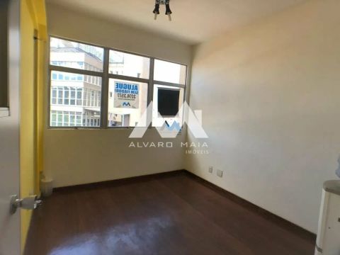 Sala para venda no Bairro Floresta de 32m².