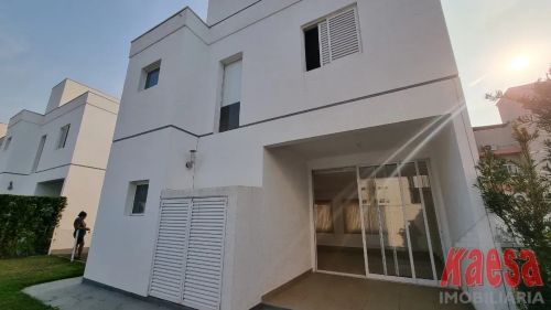 Casa em condomínio village no bairro Morumbi em Atibaia