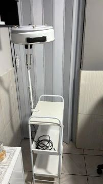 Luminária com Exaustor, acompanha carrinho auxiliar 