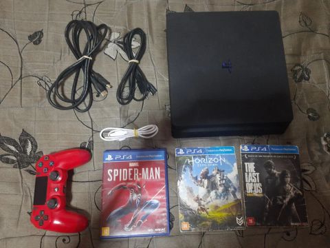 PS4 Slim 500gb + 3 jogos + Controle com defeito