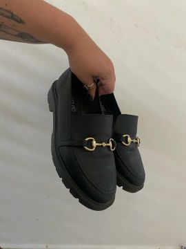 Mocassim Loafer tratorado com corrente