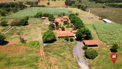 Fazenda com 3 dormitórios à venda, 450000 m² por R$ 2.500.000 - Lagoa do Peixe - Morro da 