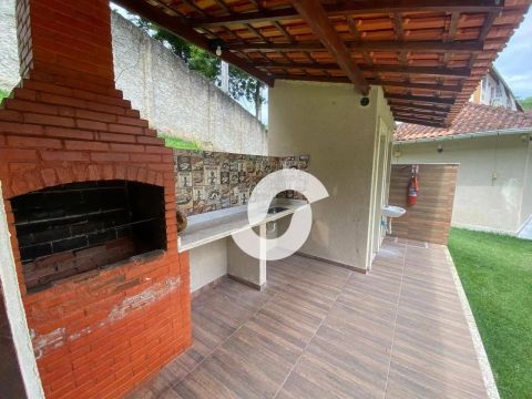 Apartamento com 2 dormitórios à venda, 69 m² por R$ 220.000,00 - Rio do Ouro - Niterói/RJ
