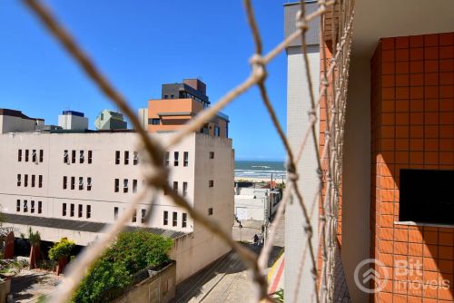 Vista para o mar, com 3 quartos no Mar Grosso - Laguna - SC
