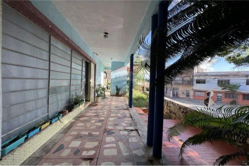 CASA A VENDA EM LOTE COM 370 M² IDEAL PARA INVESTIDORES DE LOCACAO UFMG