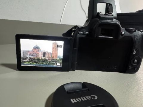 Câmera Canon Sl3 seminova 
