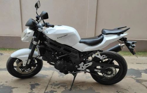Comet GT650 impecável barata