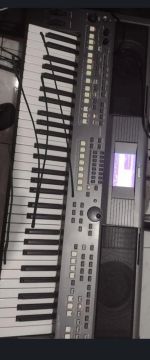 Teclado Yamaha PSR-S670 $3000