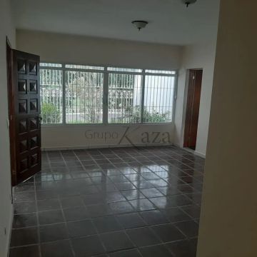 Oportunidade - Casa - Jardim Flórida - Jacareí - 4 Dormitórios - 210m².