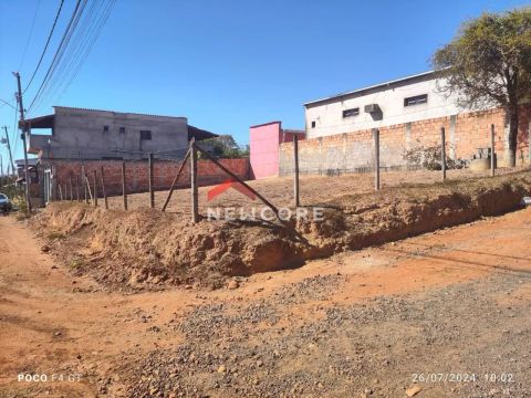 Lote em 3 - Jardim das Oliveiras (Melo Viana) - Esmeraldas/MG