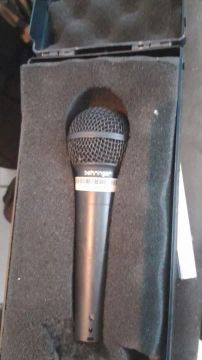 Microfone xm 8500 berihnger 