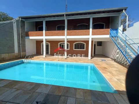 Casa em Rua Eunice Zerbini - Vila Santa Terezinha - Várzea Paulista/SP