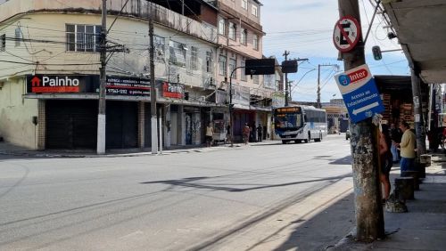 Alugo loja com galpão no Mutondo 