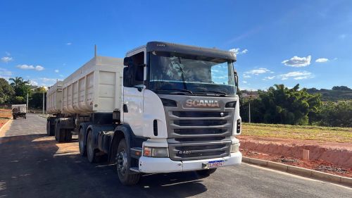 Vendo ou troco Scania g420 e bicaçamba 2016 conjunto com todos pneus novos 