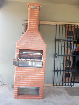 Vendo Churrasqueira de Alto Padrão.