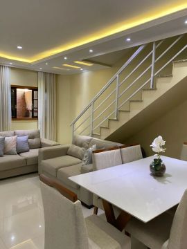 Casas com 4 dormitórios e 1 Suíte, na Estrada da Cachamorra, em Campo Grande. Casa Duplex 