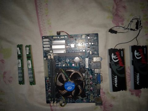 Kit de placa mãe, processador e 4 memória ram 