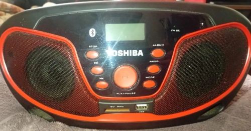 CD player TOSHIBA -  TR6117BT - USB / MP3 / Cartão SD