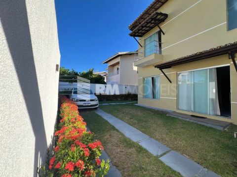 Casa à venda, em condomínio fechado, em Stella Maris!