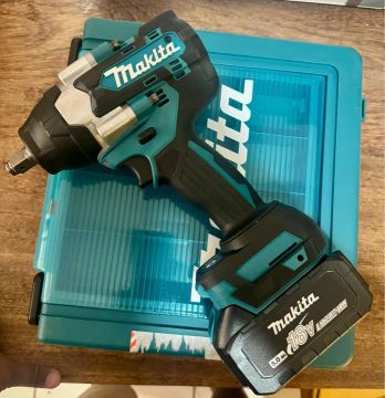 Chave de Impacto Makita DTW 700