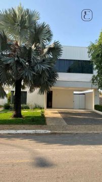 Sobrado 4/4 condomínio Privilege