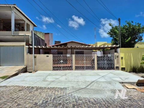 Casa com 2 dormitórios para alugar, 224 m² por R$ 1.711,18/mês - Lagoa Nova - Natal/RN