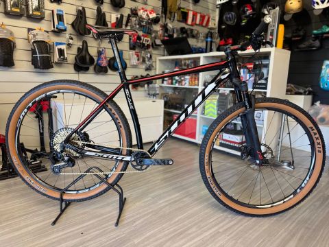 Bicicleta Scott Scale SLX e XX1 carbono 