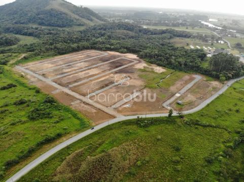Terrenos a partir de R$ 111.498,77 - 240m² - Entrada de R$6.689,93 e saldo em 240x - Lotea