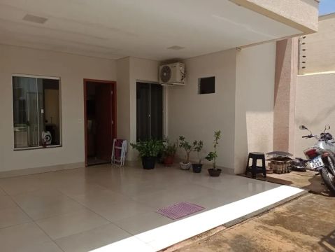 Casa tipo para venda com 1 quarto, 77m²