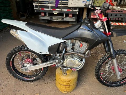 Honda CRF 230F Trail - Impecável