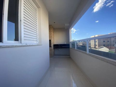 Apartamento em Rua Sebastiana Arantes Fonseca - Santa Mônica - Uberlândia/MG