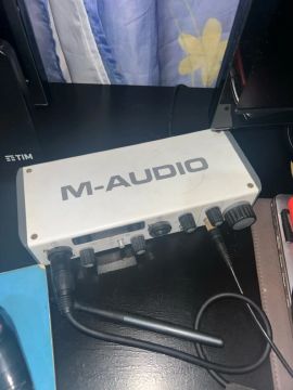 Interface de Áudio M-Audio