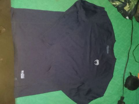 Camiseta Venum - Manga Longa -tamanho M