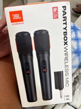 Par de microfones JBL LACRADO