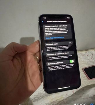 iPhone com bateria com saúde degradada