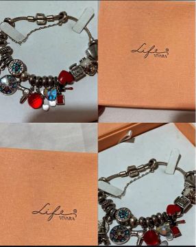 Pulseira Vivara com berloques (tudo original)