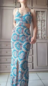 Vestido Longo Floral Azul com Detalhes em Branco