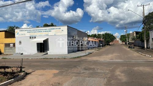 Vende-se ponto comercial com kit net e casa bem localizada no centro de Porto Nacional-To.