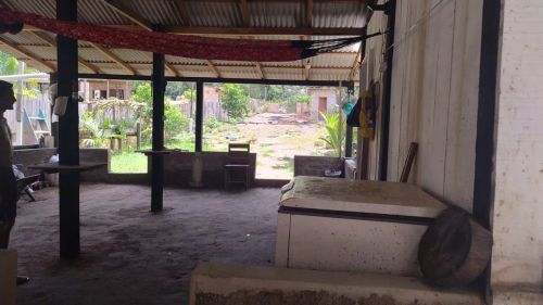 Terreno com igarapé 