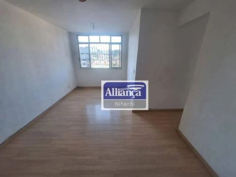 Apartamento com 2 dormitórios e 1 vaga de garagem à venda, 60 m² por R$ 179.000 - Fonseca 