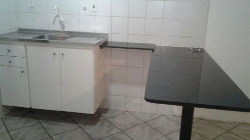 Alugo casa 1 quarto no 1°andar em Brotas