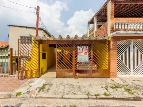 Casa tipo para venda com 3 quartos, sendo 1 suíte, 114m²