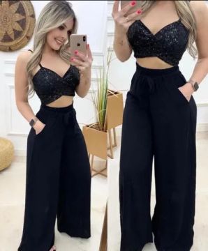 Conjunto preto elegante. 