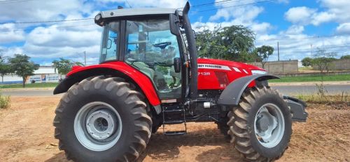 Trator Massey Fergusson 6713R