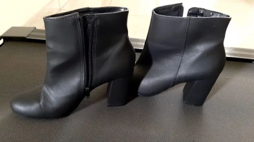 Bota feminina cano curto